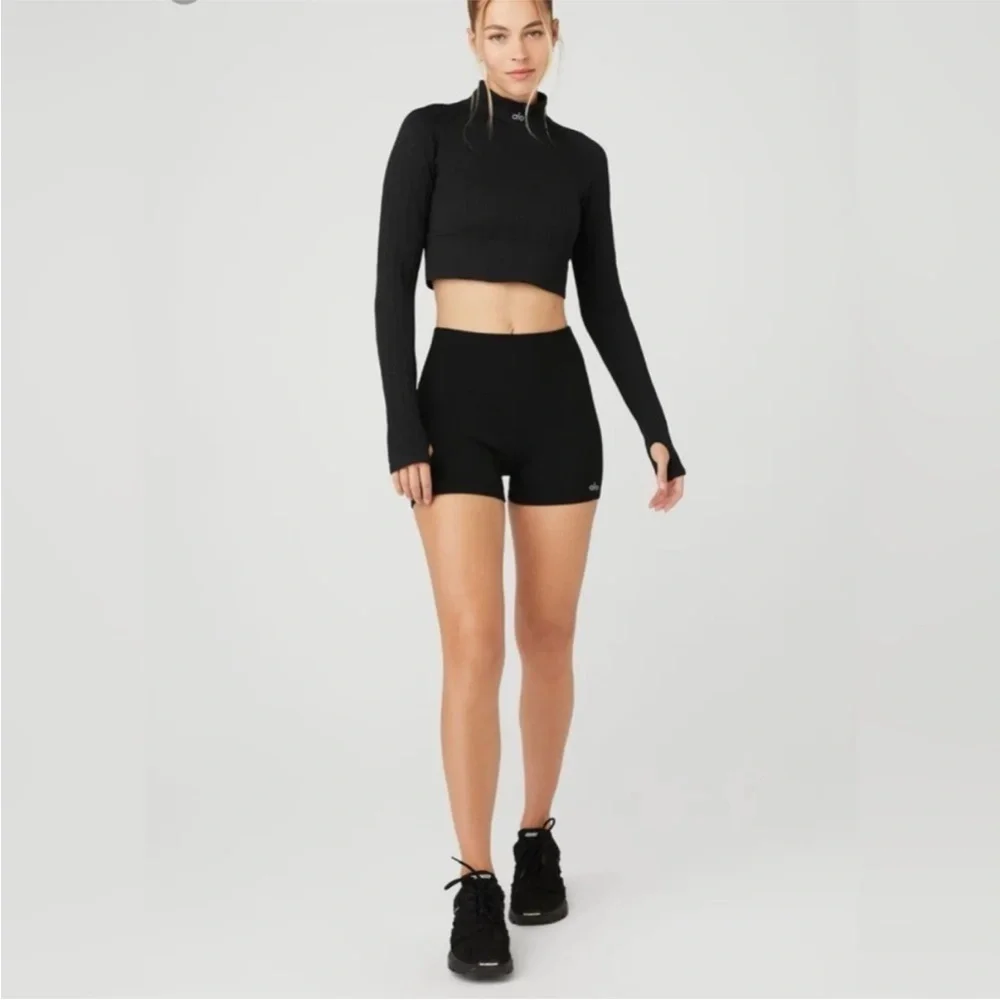 Alo Yoga Seamless Cropped Cable Knit Long Sleeve Top In Black L NWOT  HTF